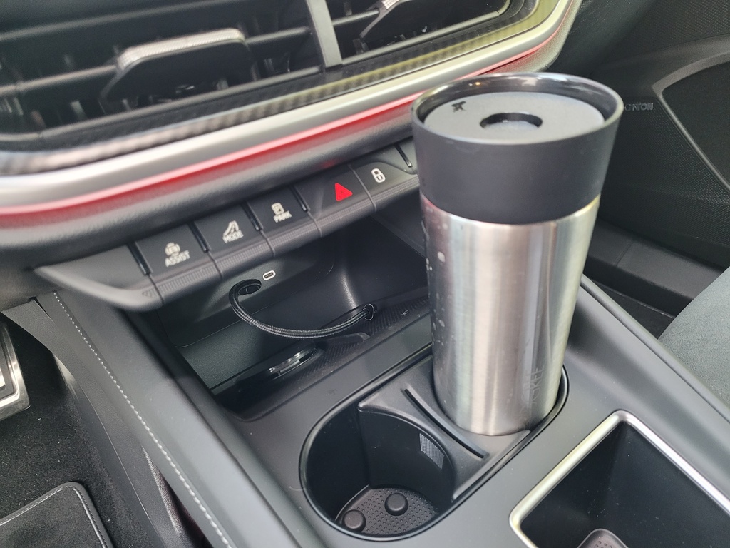 Becher in Becherhalter